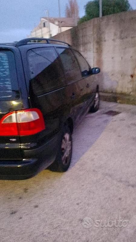 Usata Ford Galaxy 2001 Nero Monovolume