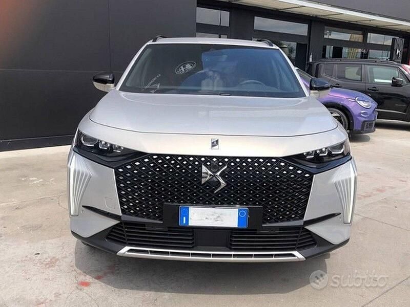 Nuova DS Automobiles DS7 Crossback 2025 Grigio SUV