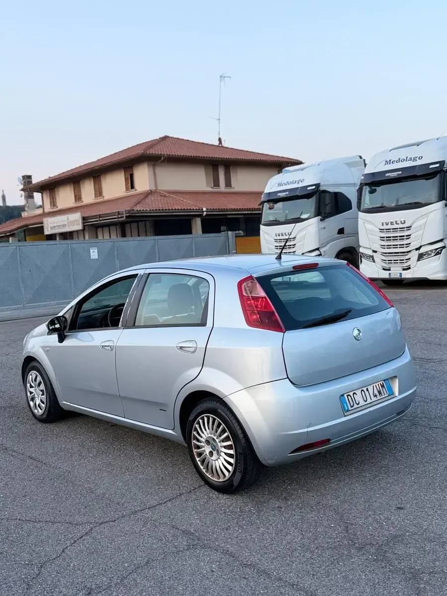 Usata Fiat Grande Punto Dynamic 75 CV (55 kW) 2006 Utilitaria