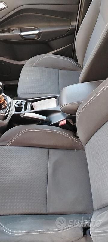 Usata Ford C-MAX 120 CV (88 kW) 2016 Grigio Monovolume