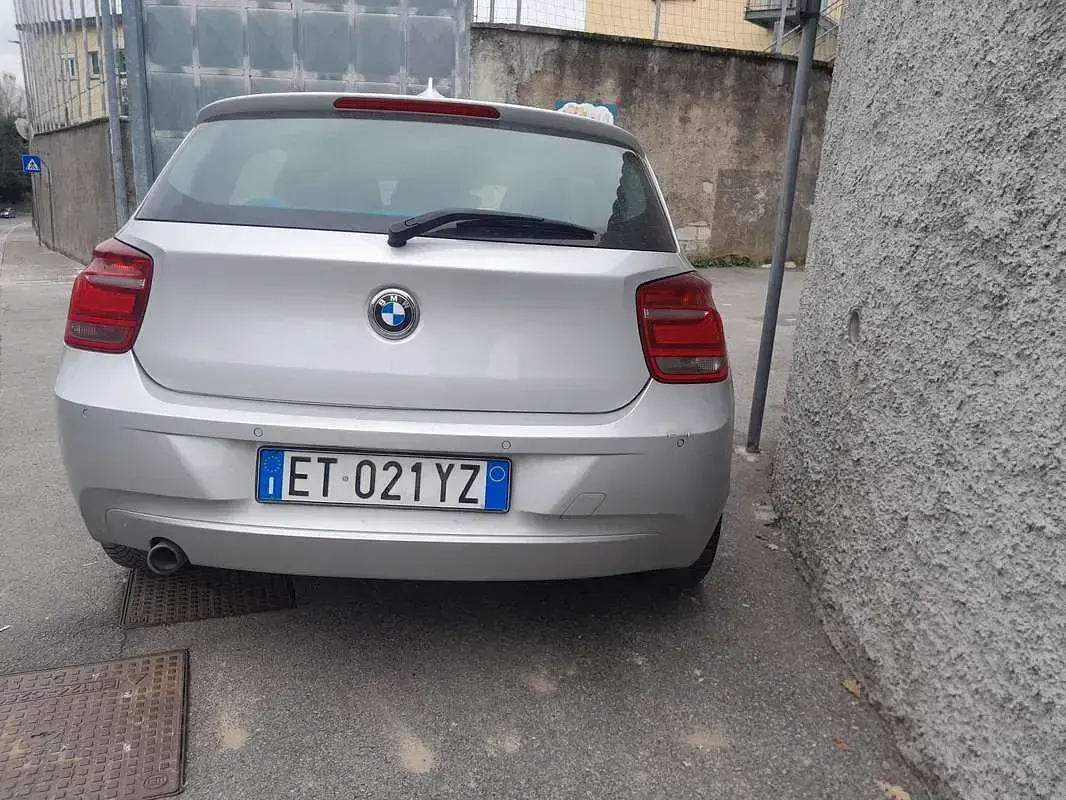 Usata BMW 114 Comfort Edition 95 CV (69 kW) 2013 Argento Utilitaria