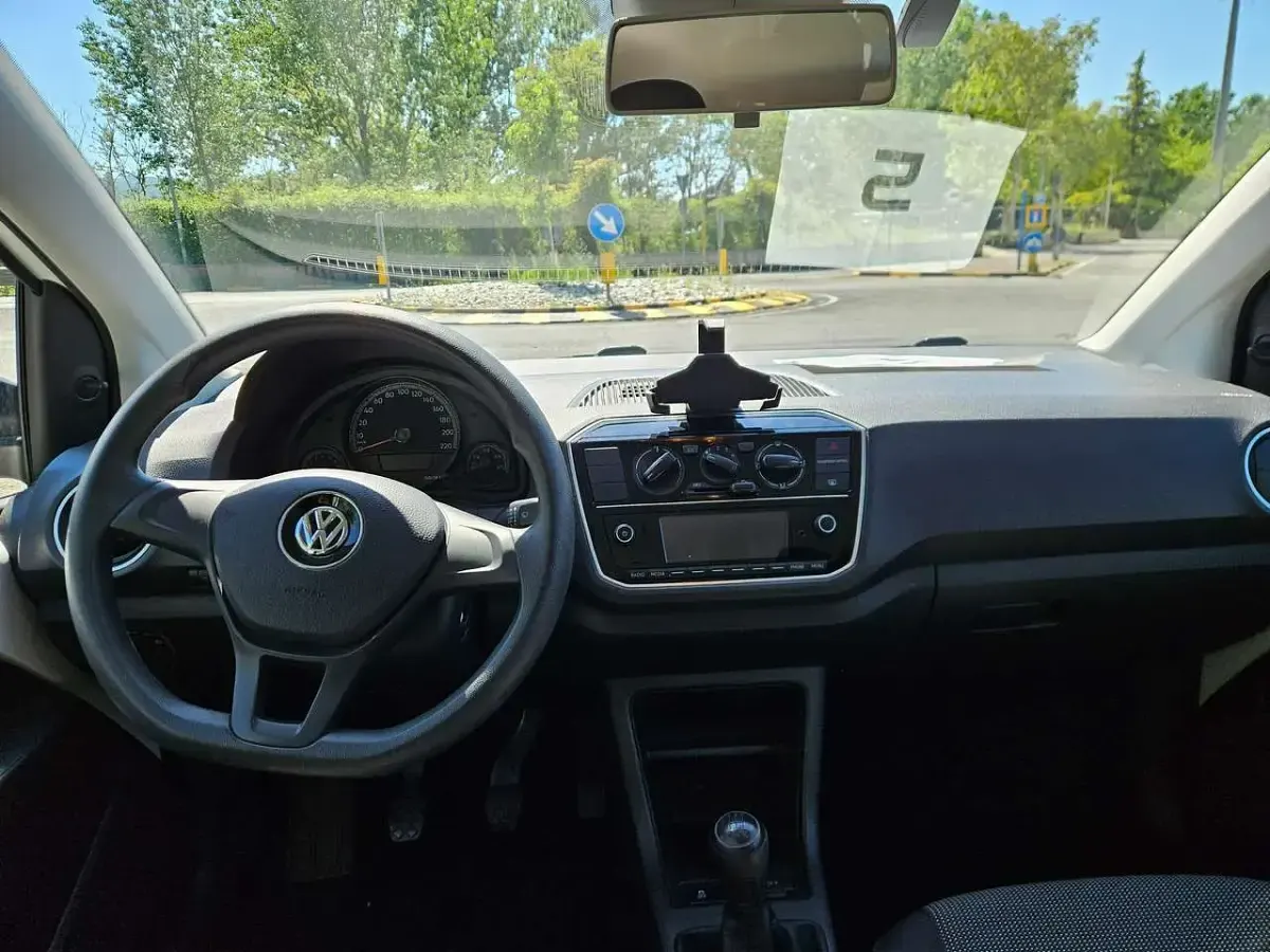 Begagnad VW up! 60 HK (44 kW) 2017 Vit Halvkombi