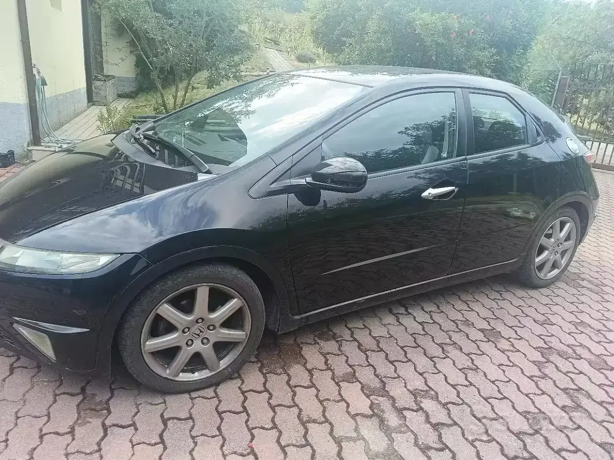Usata Honda Civic 140 CV (102 kW) 2006 Nero Berlina