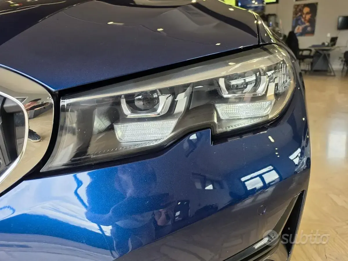 Usata BMW 320 Advantage 190 CV (139 kW) 2019 Blu/azzurro Station wagon