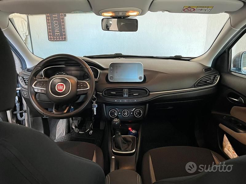 Usata Fiat Tipo Lounge 120 CV (88 kW) 2016 Grigio Berlina