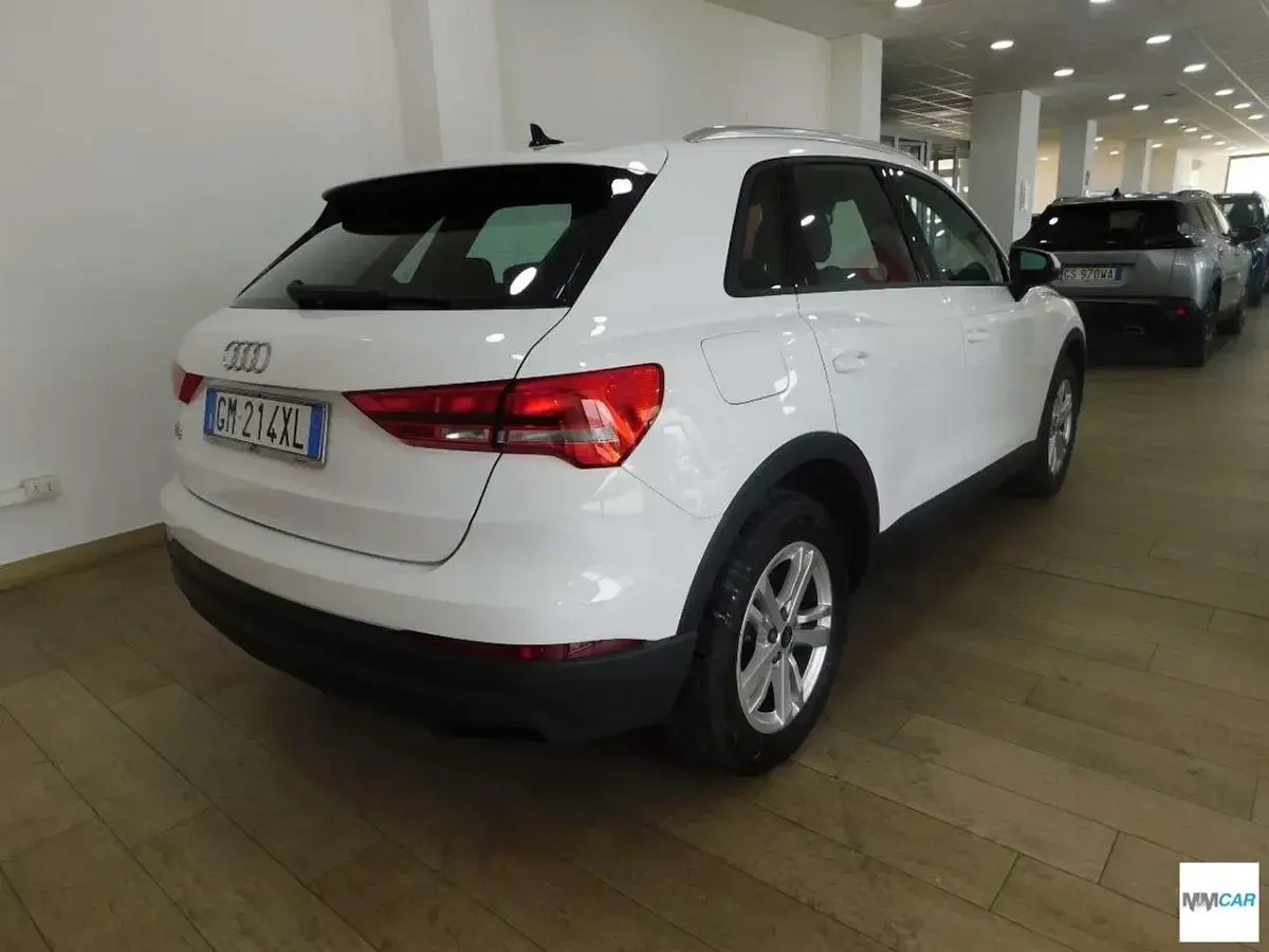 Usata Audi Q3 Business 150 CV (110 kW) 2023 Bianco SUV
