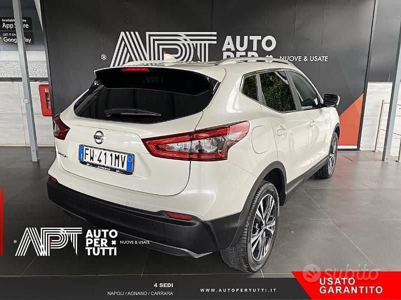 Usata Nissan Qashqai N-Connecta 116 CV (85 kW) 2019 Bianco SUV