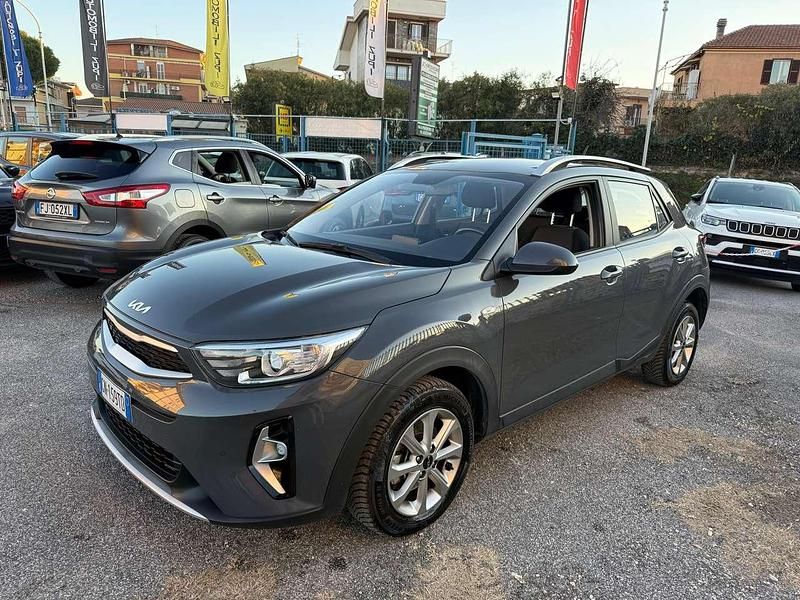 Usata Kia Stonic 101 CV (74 kW) 2023 Grigio SUV