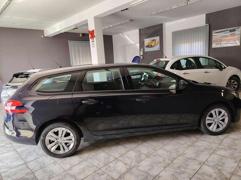 Usata Peugeot 308 SW Business-Line 120 CV (88 kW) 2015 Other Station wagon