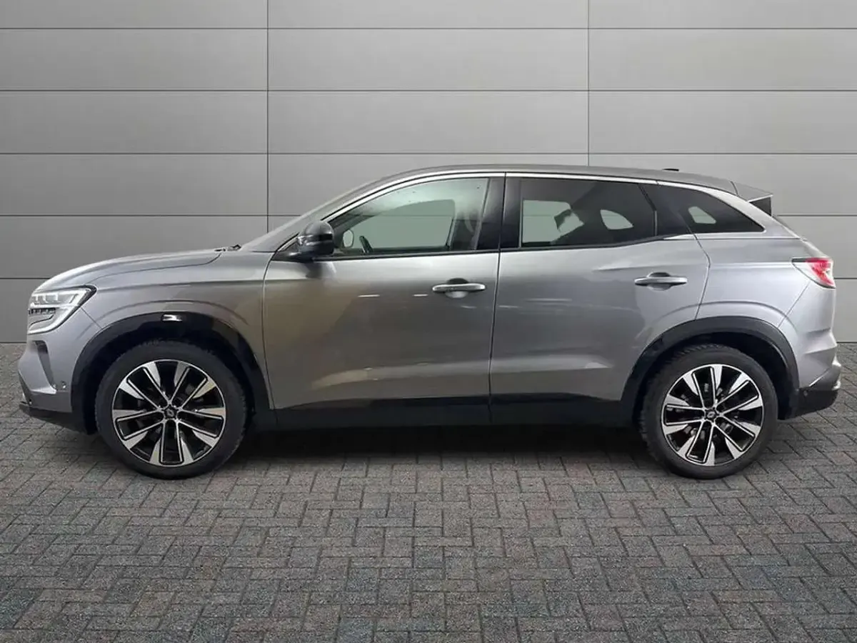 Usata Renault Austral Techno 158 CV (116 kW) 2023 Grigio met. SUV