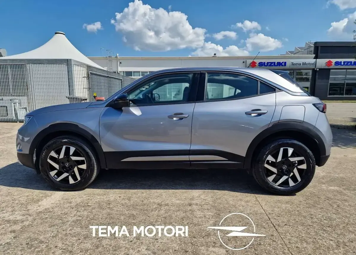 Usata Opel Mokka Elegance 110 CV (80 kW) 2023 Argento SUV