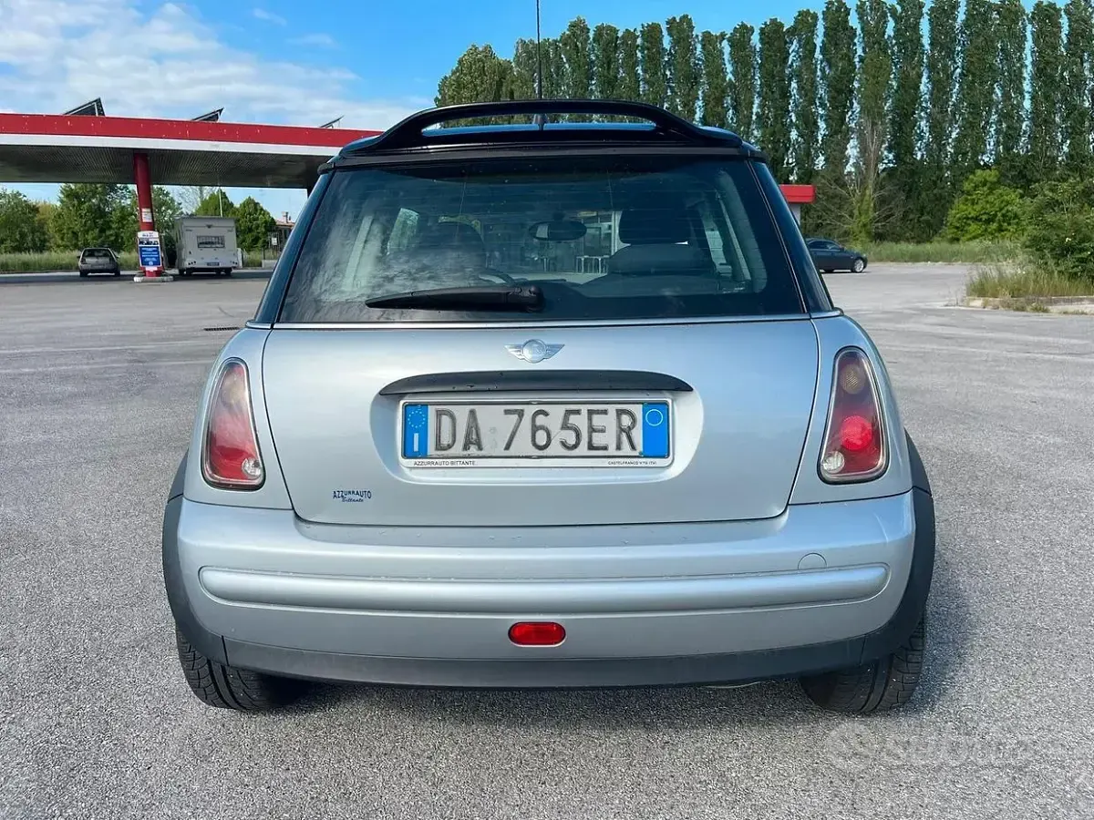 Usata Mini Cooper 88 CV (64 kW) 2006 Grigio Utilitaria