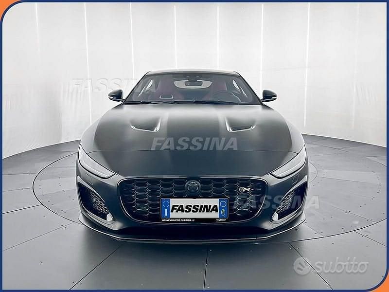 Usata Jaguar F-Type R 575 CV (422 kW) 2024 Nero Coupé