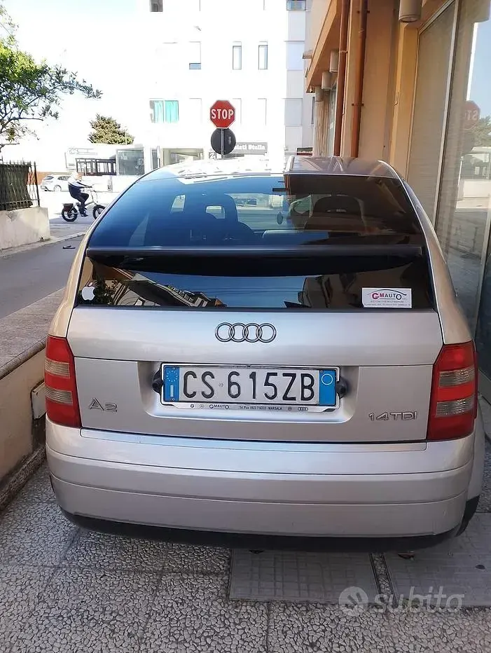 Usata Audi A2 Comfort 75 CV (55 kW) 2005 Grigio Utilitaria