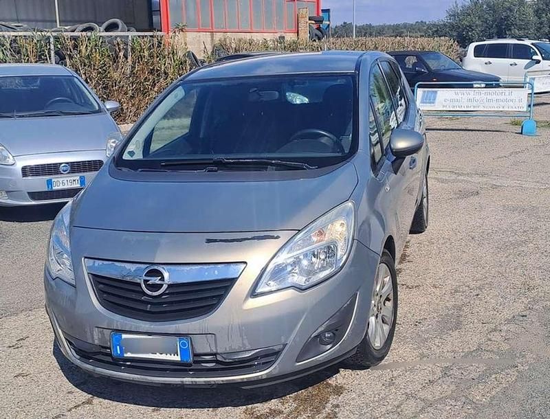 Usata Opel Meriva 95 CV (69 kW) 2012 Monovolume