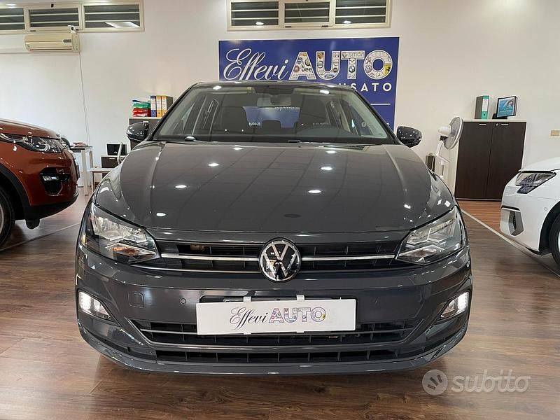 Usata VW Polo Comfortline 95 CV (69 kW) 2021 Grigio Utilitaria