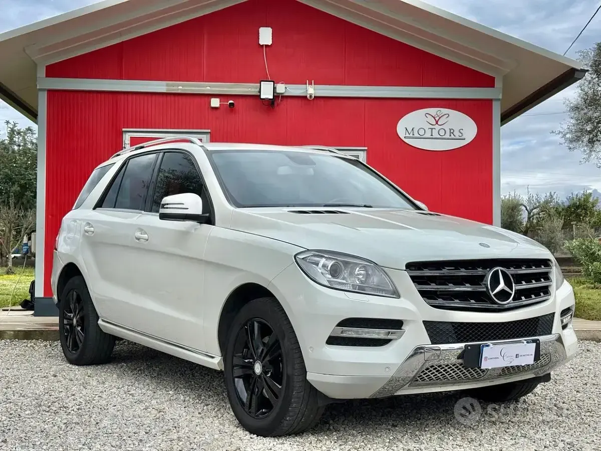 Käytetty Mercedes ML250 Premium 204 HP (150 kW) 2013 Valkoinen Katumaasturi