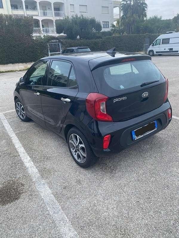 Usata Kia Picanto 67 CV (49 kW) 2019 Utilitaria