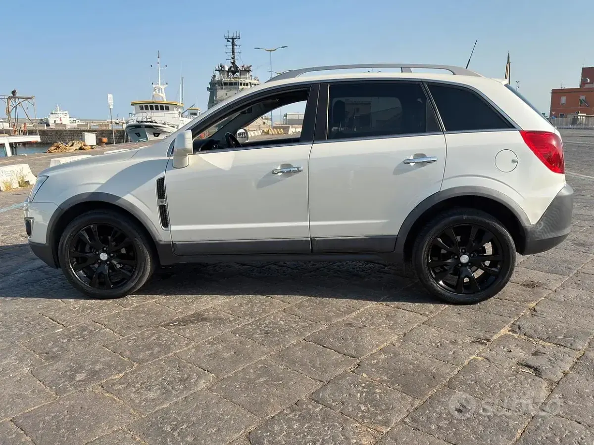 Usata Opel Antara Cosmo 163 CV (119 kW) 2012 Bianco SUV