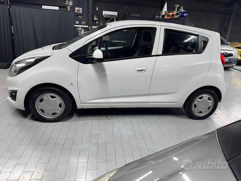 Usata Chevrolet Spark LS 68 CV (50 kW) 2013 Bianco Utilitaria