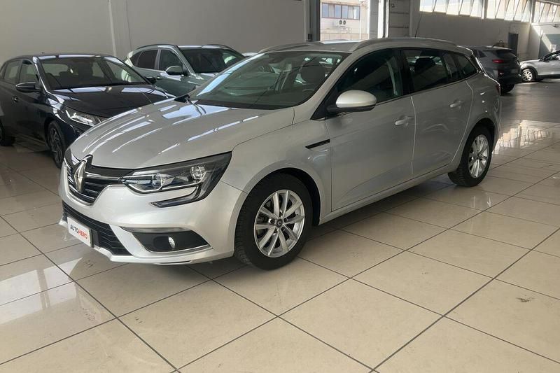 Grigio Usata 2017 Renault Mégane IV Zen | 10.199 € (Ottimo prezzo) - Immagine 1/4