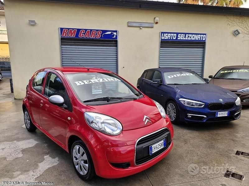 Rosso Usata 2011 Citroën C1 Due volumi | 3999 € (Buon prezzo) - Immagine 1/4