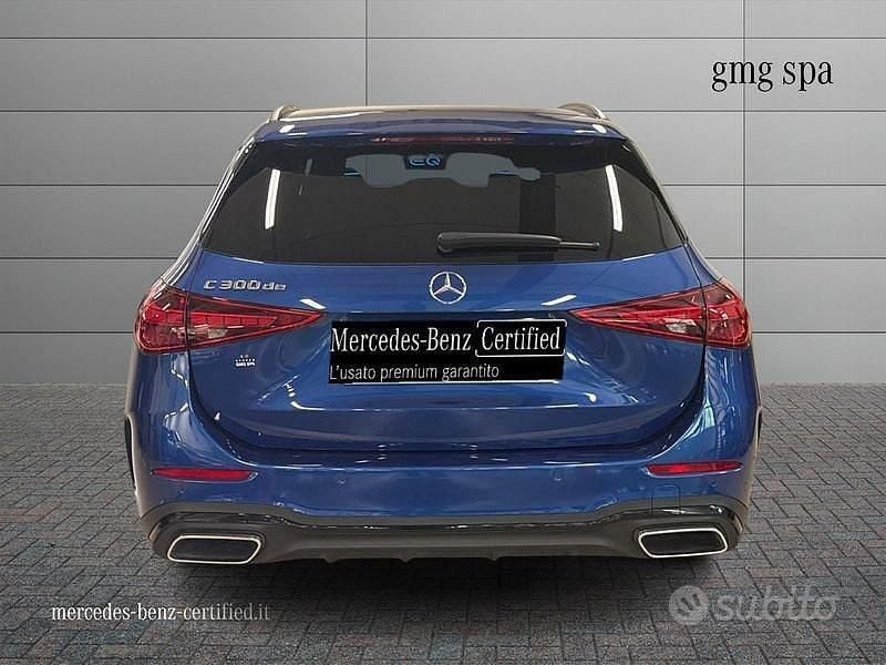 Usata Mercedes C300 Advanced 313 CV (230 kW) 2024 Blu Station wagon