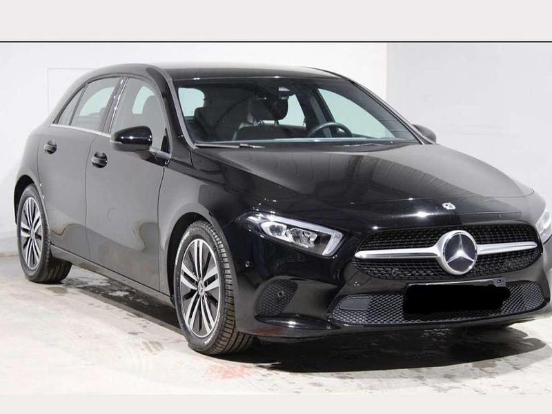 Usata Mercedes A180 Business 109 CV (80 kW) 2019 Nero Berlina