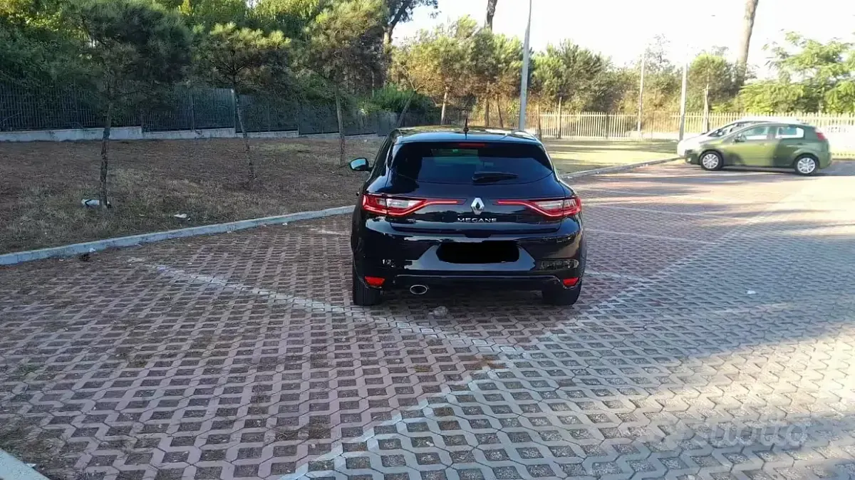 Usata Renault Mégane IV 116 CV (85 kW) 2020 Nero Berlina