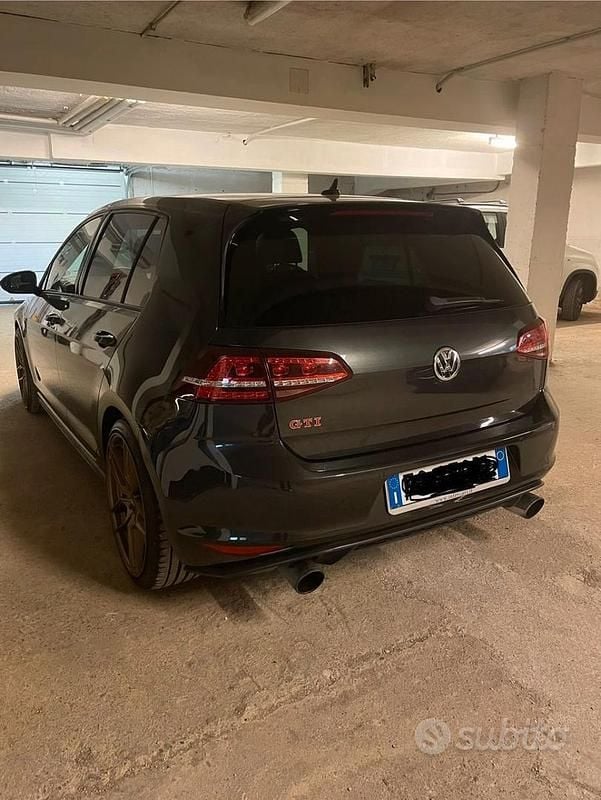 Usata VW Golf VII GTI 230 CV (169 kW) 2016 Grigio Berlina