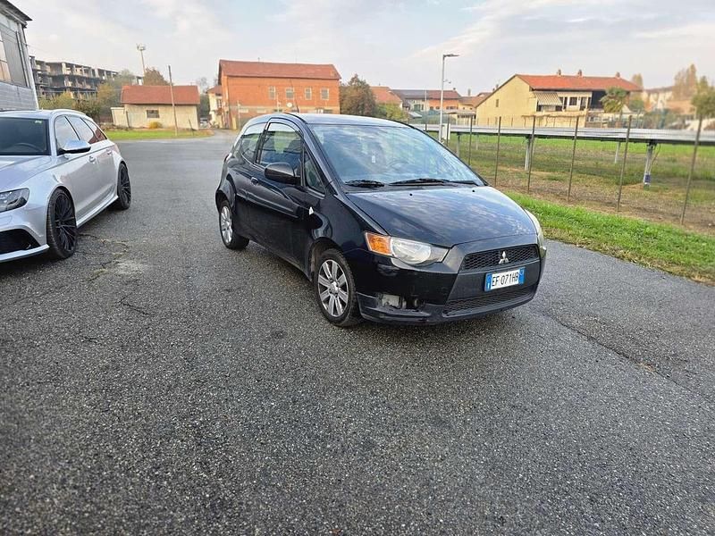 Usata Mitsubishi Colt 75 CV (55 kW) 2011 Other Berlina
