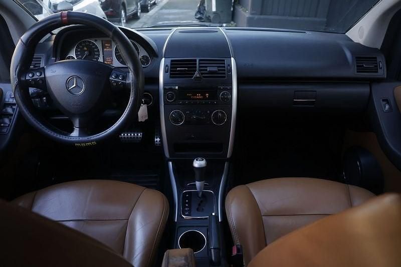 Usata Mercedes A180 Elegance 109 CV (80 kW) 2007 Nero Utilitaria