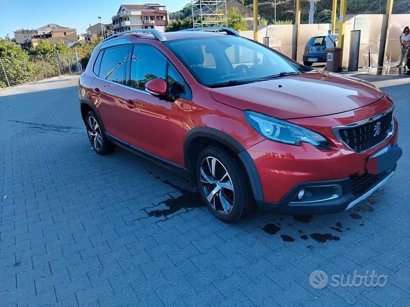 Usata Peugeot 2008 Allure 102 CV (75 kW) 2018 Rosso SUV