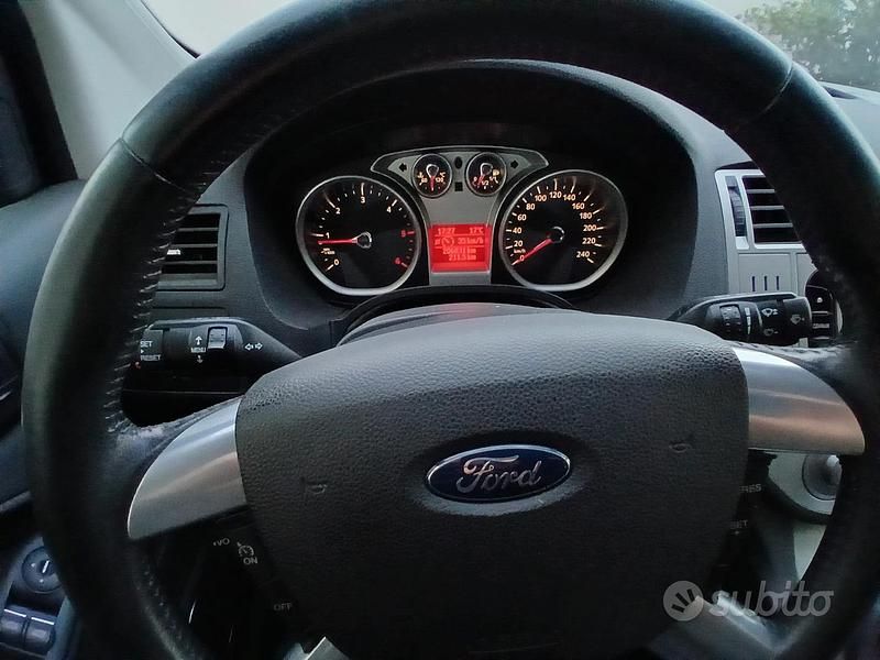 Usata Ford Kuga 136 CV (100 kW) 2010 Bianco SUV
