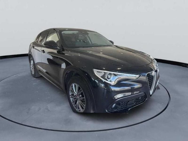 Usata Alfa Romeo Stelvio Business 210 CV (154 kW) 2018 Nero SUV