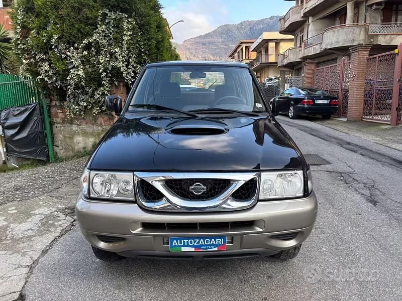 Usata Nissan Terrano 101 CV (74 kW) 2000 Nero SUV