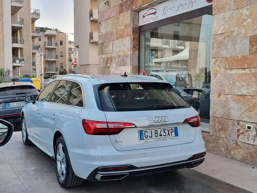 Usata Audi A4 Advanced Plus 163 CV (119 kW) 2022 Bianco Berlina