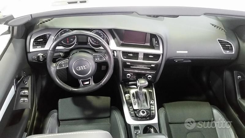 Usata Audi A5 Cabriolet S-Line 177 CV (130 kW) 2012 Bianco Cabrio