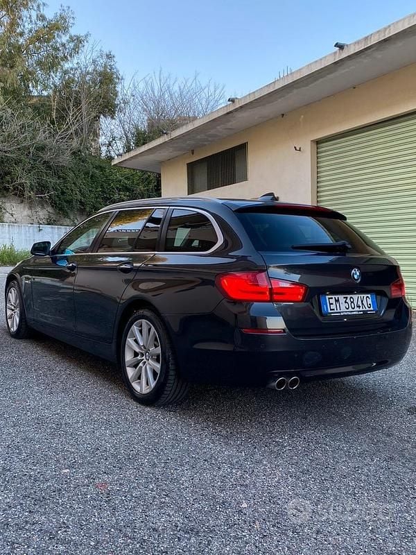 Usata BMW 520 184 CV (135 kW) 2012 Grigio Station wagon