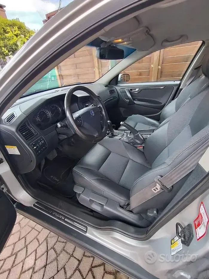 Usata Volvo S60 163 CV (119 kW) 2003 Grigio Berlina