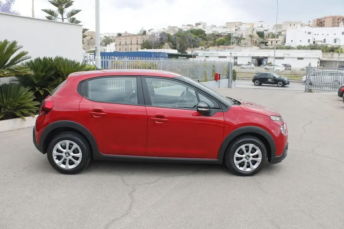 Usata Citroën C3 Feel 101 CV (74 kW) 2022 Rosso Utilitaria
