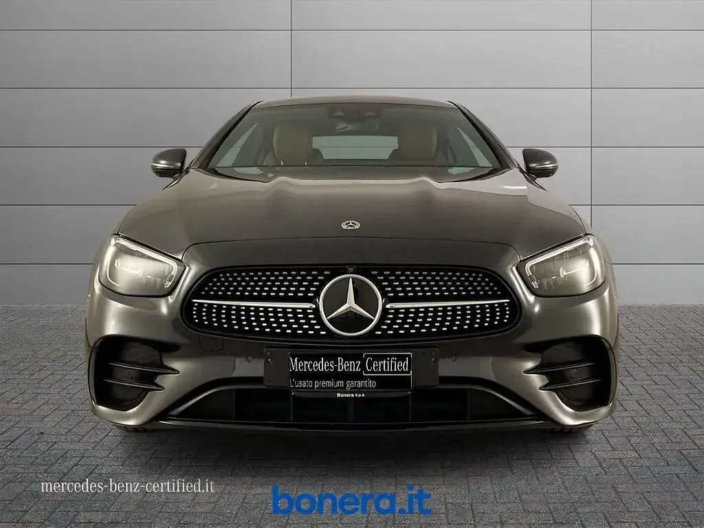 Usata Mercedes E300 Premium Plus 265 CV (194 kW) 2022 Grigio Coupé