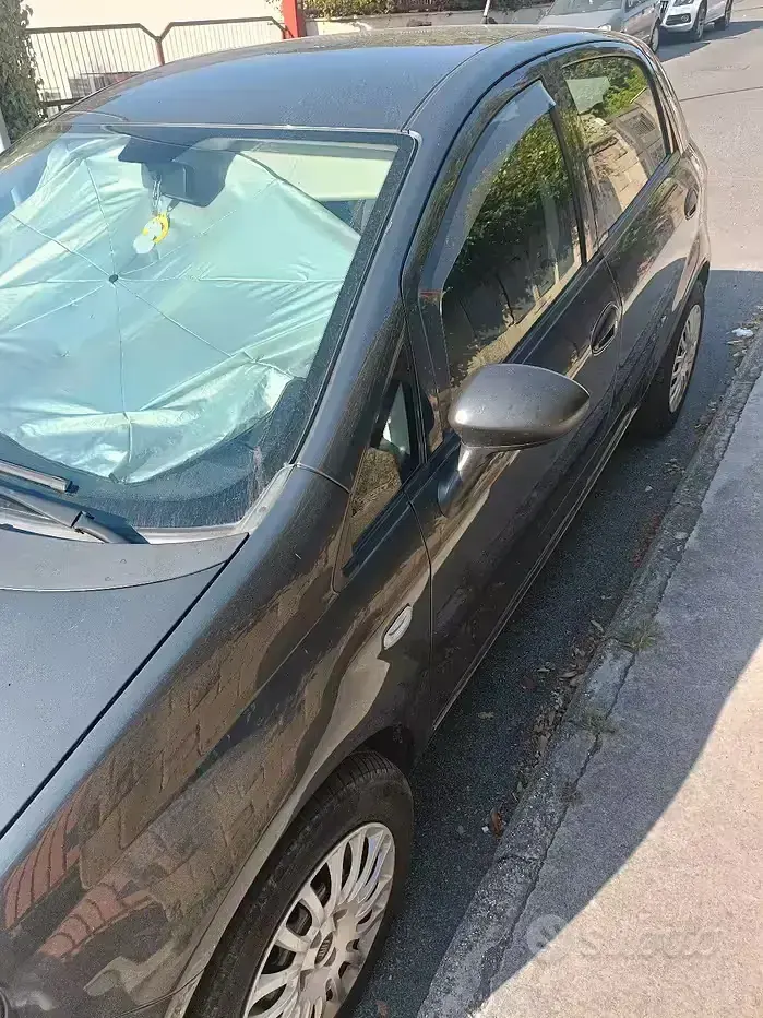 Usata Fiat Grande Punto 65 CV (47 kW) 2007 Grigio Utilitaria