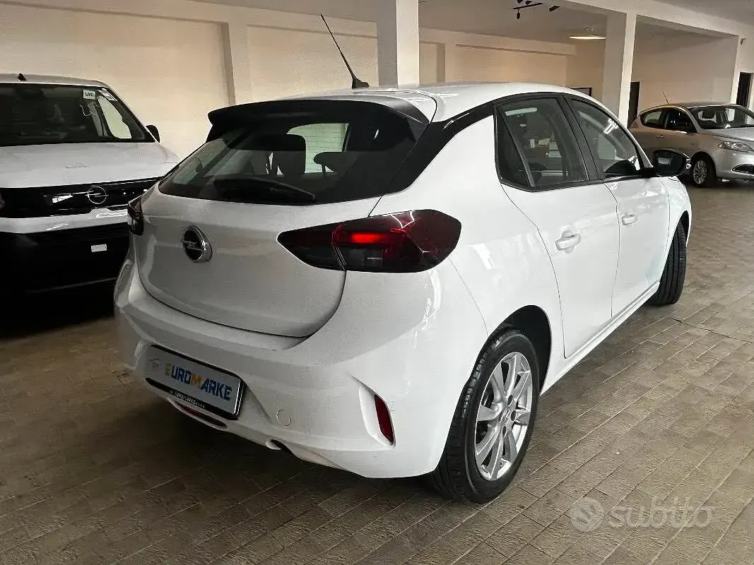 Usata Opel Corsa Edition 100 CV (73 kW) 2021 Bianco Utilitaria