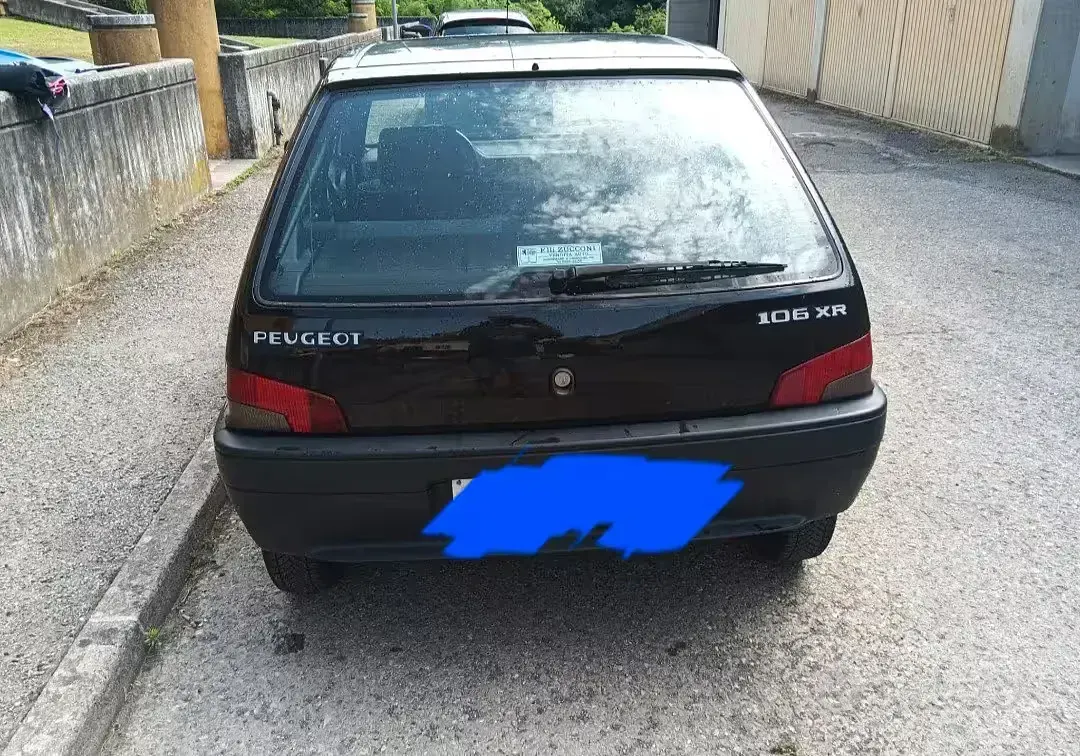 Usata Peugeot 106 60 CV (44 kW) 1995 Nero Utilitaria