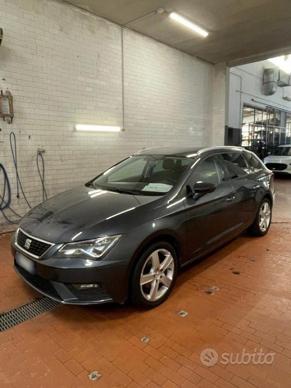 Usata Seat Leon ST Business 116 CV (85 kW) 2019 Blu Station wagon