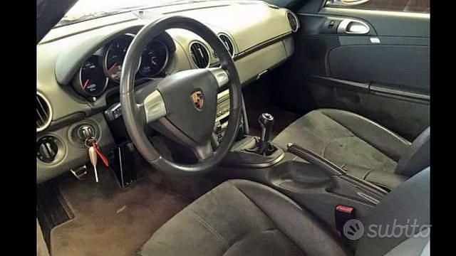 Usata Porsche Boxster 240 CV (176 kW) 2005 Grigio Cabrio