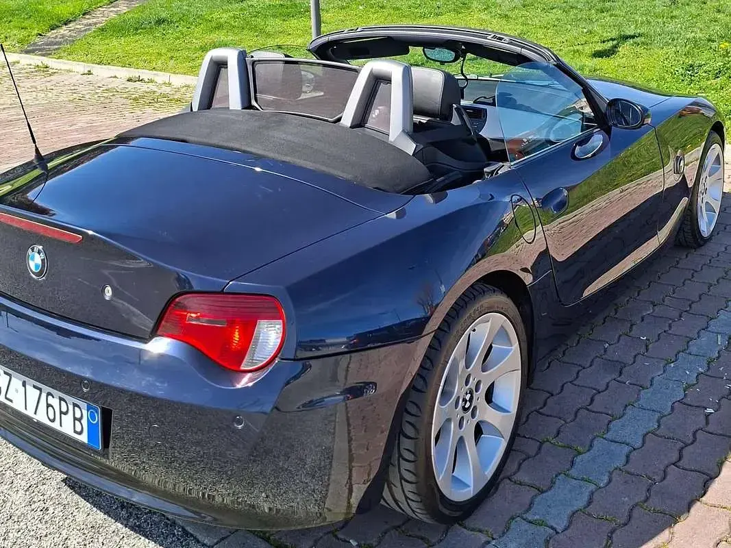 Usado BMW Z4 Efficient Dynamics 150 HP (110 kW) 2006 Azul Cabrios