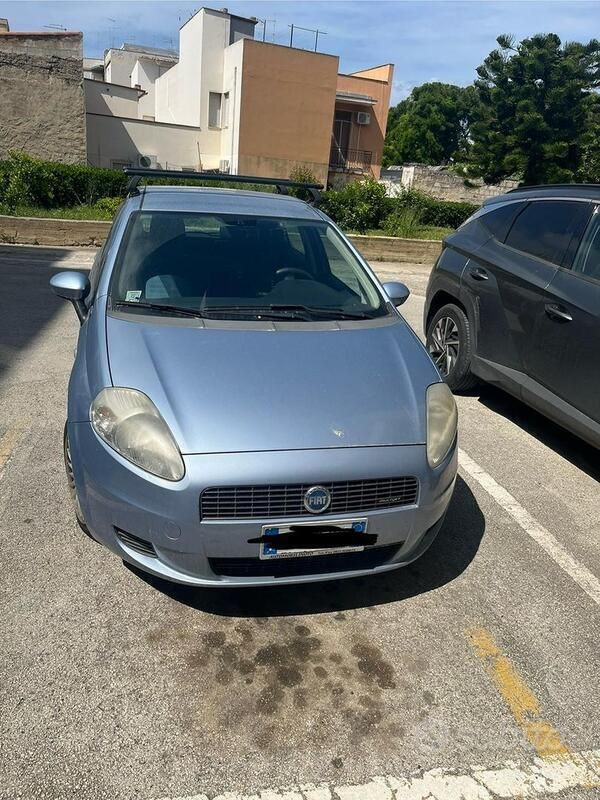 Usata Fiat Grande Punto 75 CV (55 kW) 2006 Blu Utilitaria