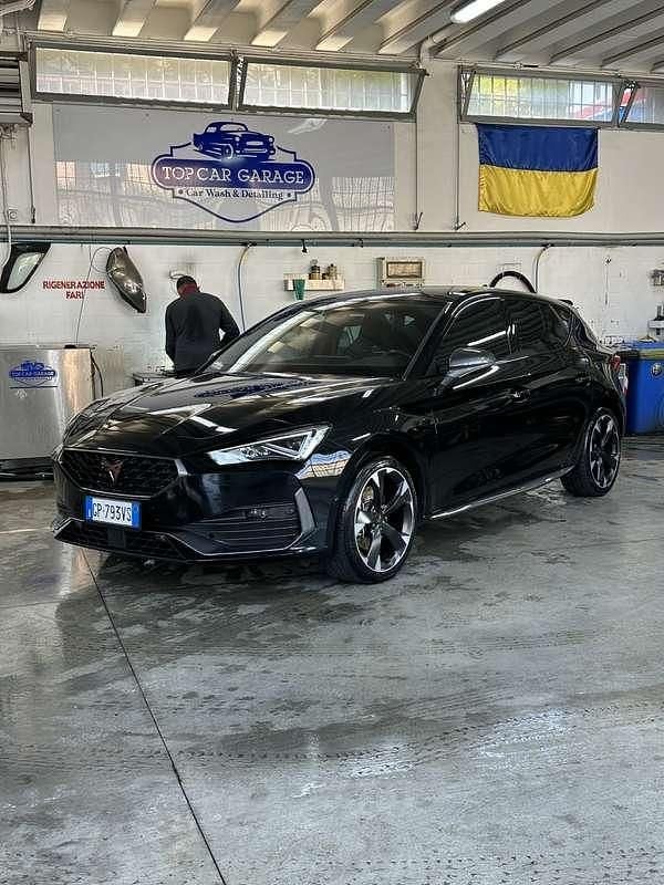 Usata 2023 Cupra Leon Tre volumi | 28.500 € (Buon prezzo) - Immagine 1/4
